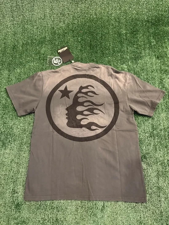 Hellstar Men's Short-Sleeve Graphic Tee in Charcoal Gray - Picture 2 of 4